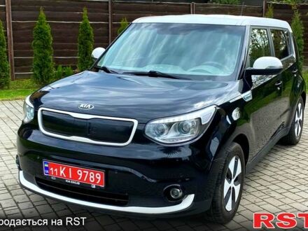 Киа Soul 2016 в Киеве на Automoto.ua Черный Киа Soul, объемом двигателя 90 л и пробегом 156 тыс. км за 6899 $, фото 1 на Automoto.ua