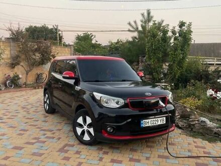 Черный Киа Soul, объемом двигателя 0 л и пробегом 300 тыс. км за 10500 $, фото 1 на Automoto.ua