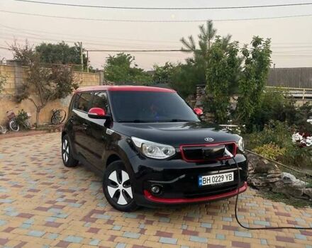Чорний Кіа Soul, об'ємом двигуна 0 л та пробігом 300 тис. км за 10500 $, фото 1 на Automoto.ua