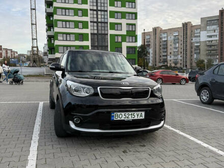 Киа Soul 2017 в Тернополе на Automoto.ua Черный Киа Soul, объемом двигателя 0 л и пробегом 152 тыс. км за 11990 $, фото 1 на Automoto.ua