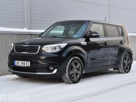 Киа Soul 2017 в Киеве на Automoto.ua Черный Киа Soul, объемом двигателя 0 л и пробегом 79 тыс. км за 7100 $, фото 1 на Automoto.ua