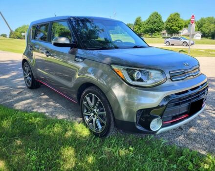Черный Киа Soul, объемом двигателя 1.6 л и пробегом 71 тыс. км за 8000 $, фото 1 на Automoto.ua