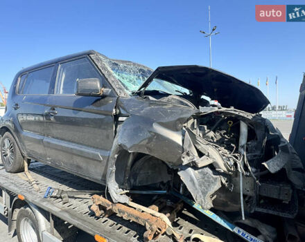 Коричневий Кіа Soul, об'ємом двигуна 0 л та пробігом 100 тис. км за 1300 $, фото 2 на Automoto.ua