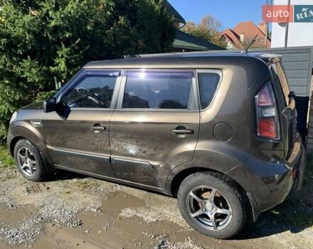 Коричневый Киа Soul, объемом двигателя 1.6 л и пробегом 226 тыс. км за 7200 $, фото 3 на Automoto.ua