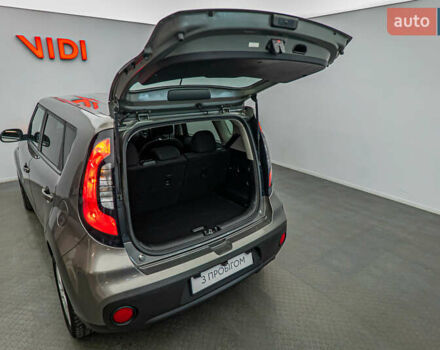 Коричневий Кіа Soul, об'ємом двигуна 1.6 л та пробігом 122 тис. км за 11382 $, фото 7 на Automoto.ua