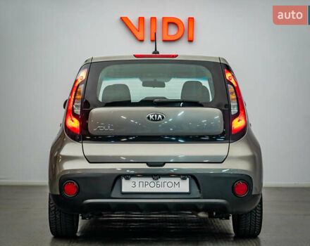 Коричневий Кіа Soul, об'ємом двигуна 1.6 л та пробігом 122 тис. км за 11382 $, фото 5 на Automoto.ua