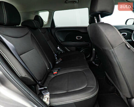 Коричневий Кіа Soul, об'ємом двигуна 1.6 л та пробігом 122 тис. км за 11382 $, фото 15 на Automoto.ua