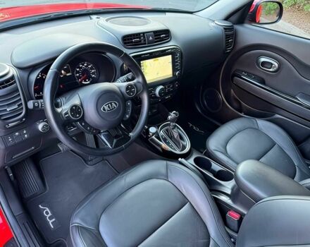 Киа Soul 2016 в Тернополе на Automoto.ua Красный Киа Soul, объемом двигателя 2 л и пробегом 71 тыс. км за 5180 $, фото 9 на Automoto.ua