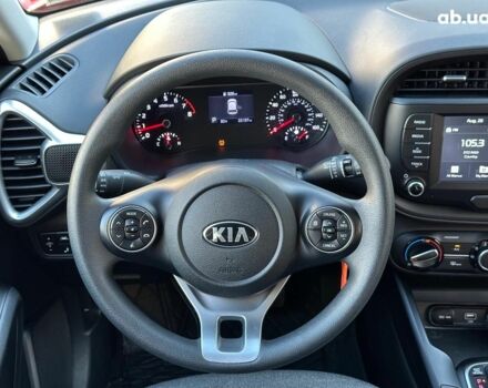Червоний Кіа Soul, об'ємом двигуна 2 л та пробігом 35 тис. км за 15490 $, фото 18 на Automoto.ua
