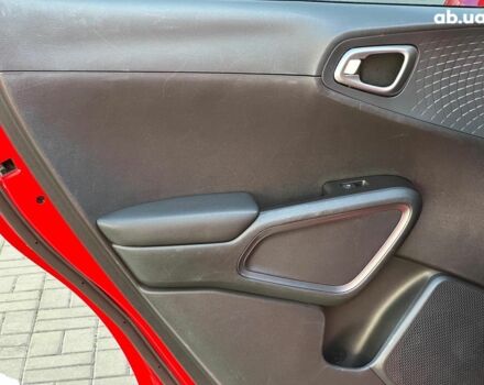 Червоний Кіа Soul, об'ємом двигуна 2 л та пробігом 35 тис. км за 15490 $, фото 15 на Automoto.ua