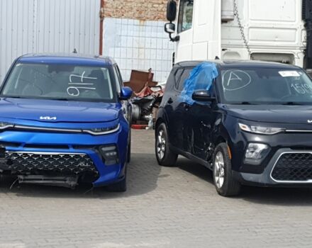 Червоний Кіа Soul, об'ємом двигуна 2 л та пробігом 35 тис. км за 13000 $, фото 3 на Automoto.ua