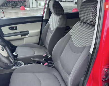 Красный Киа Soul, объемом двигателя 1.59 л и пробегом 212 тыс. км за 5950 $, фото 36 на Automoto.ua