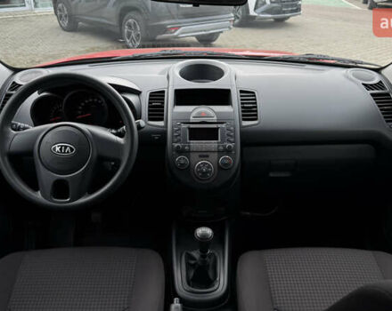 Красный Киа Soul, объемом двигателя 0 л и пробегом 104 тыс. км за 7499 $, фото 49 на Automoto.ua