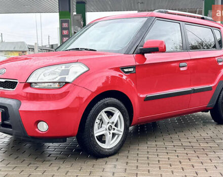 Красный Киа Soul, объемом двигателя 1.59 л и пробегом 212 тыс. км за 5950 $, фото 2 на Automoto.ua