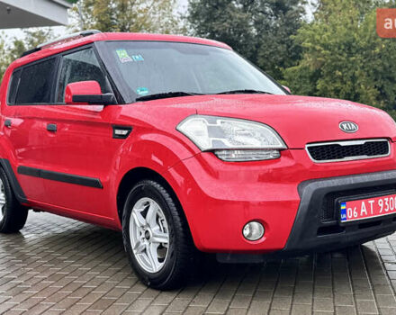 Красный Киа Soul, объемом двигателя 1.6 л и пробегом 212 тыс. км за 6600 $, фото 3 на Automoto.ua