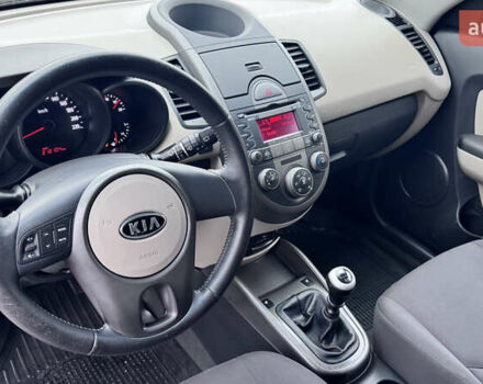 Красный Киа Soul, объемом двигателя 1.6 л и пробегом 212 тыс. км за 6600 $, фото 34 на Automoto.ua
