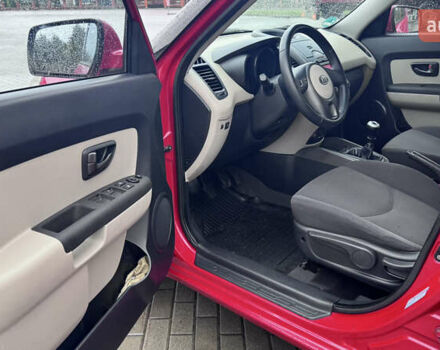 Красный Киа Soul, объемом двигателя 1.6 л и пробегом 212 тыс. км за 6600 $, фото 31 на Automoto.ua