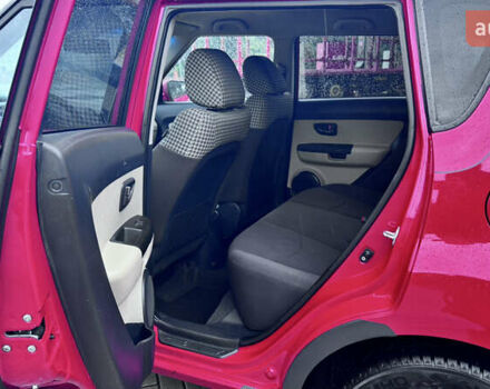 Красный Киа Soul, объемом двигателя 1.6 л и пробегом 212 тыс. км за 6600 $, фото 20 на Automoto.ua