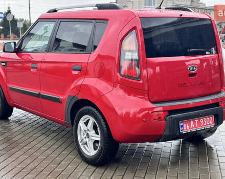 Красный Киа Soul, объемом двигателя 1.6 л и пробегом 212 тыс. км за 6600 $, фото 15 на Automoto.ua