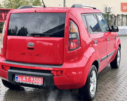 Красный Киа Soul, объемом двигателя 1.6 л и пробегом 212 тыс. км за 6600 $, фото 11 на Automoto.ua