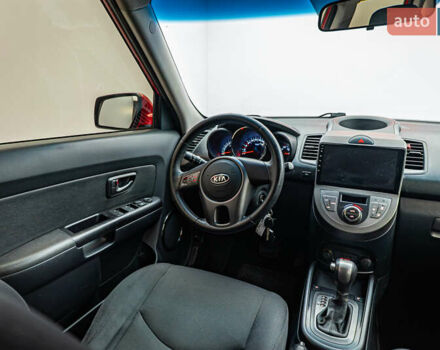 Червоний Кіа Soul, об'ємом двигуна 1.6 л та пробігом 188 тис. км за 8810 $, фото 17 на Automoto.ua