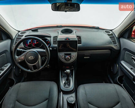 Червоний Кіа Soul, об'ємом двигуна 1.6 л та пробігом 188 тис. км за 8810 $, фото 6 на Automoto.ua
