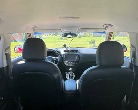 Червоний Кіа Soul, об'ємом двигуна 1.59 л та пробігом 76 тис. км за 12800 $, фото 7 на Automoto.ua
