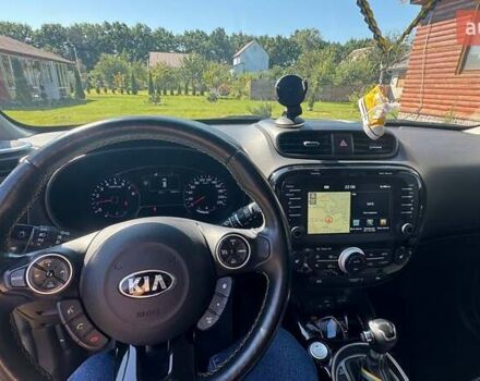 Червоний Кіа Soul, об'ємом двигуна 1.59 л та пробігом 76 тис. км за 12800 $, фото 9 на Automoto.ua