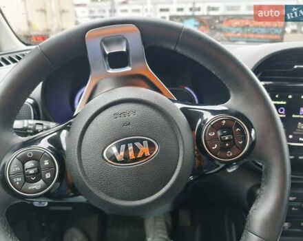 Красный Киа Soul, объемом двигателя 0 л и пробегом 139 тыс. км за 18999 $, фото 47 на Automoto.ua