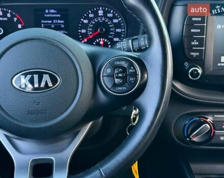 Красный Киа Soul, объемом двигателя 2 л и пробегом 121 тыс. км за 13990 $, фото 29 на Automoto.ua