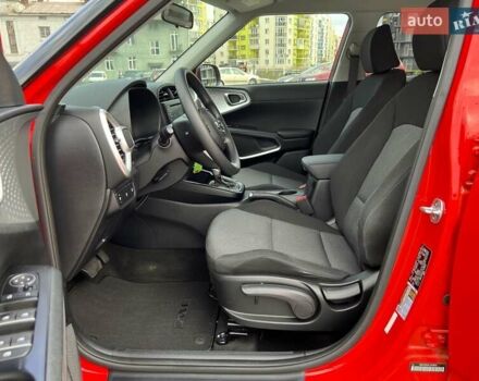 Красный Киа Soul, объемом двигателя 2 л и пробегом 110 тыс. км за 15000 $, фото 7 на Automoto.ua