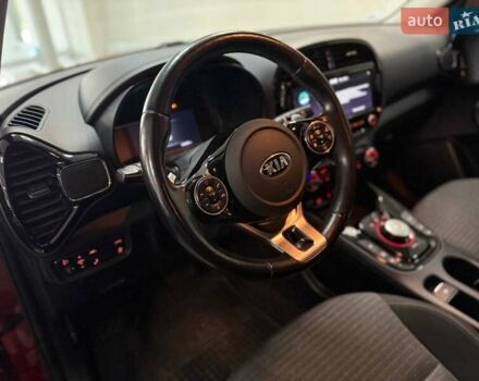 Червоний Кіа Soul, об'ємом двигуна 0 л та пробігом 106 тис. км за 17900 $, фото 9 на Automoto.ua