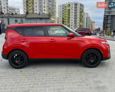 Красный Киа Soul, объемом двигателя 2 л и пробегом 110 тыс. км за 15000 $, фото 5 на Automoto.ua