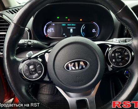 Красный Киа Soul, объемом двигателя 0.15 л и пробегом 105 тыс. км за 15950 $, фото 5 на Automoto.ua