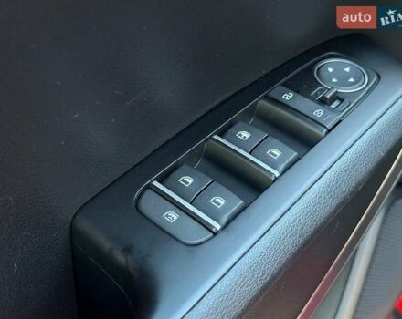 Червоний Кіа Soul, об'ємом двигуна 2 л та пробігом 35 тис. км за 15490 $, фото 10 на Automoto.ua