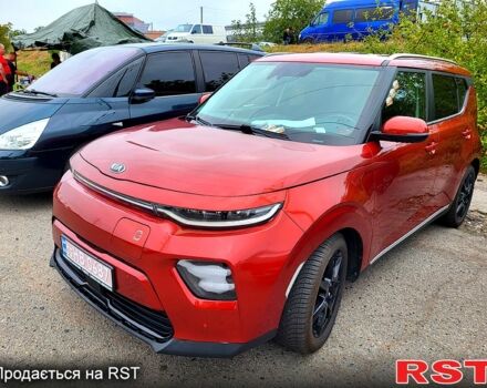 Красный Киа Soul, объемом двигателя 0.15 л и пробегом 105 тыс. км за 15950 $, фото 1 на Automoto.ua