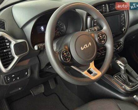 Красный Киа Soul, объемом двигателя 2 л и пробегом 115 тыс. км за 15000 $, фото 10 на Automoto.ua