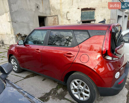 Красный Киа Soul, объемом двигателя 2 л и пробегом 77 тыс. км за 15500 $, фото 1 на Automoto.ua