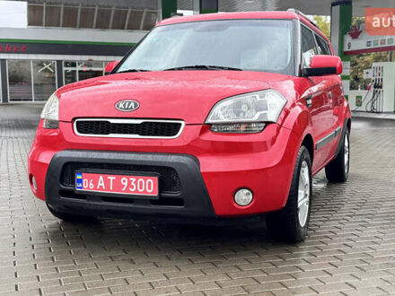 Киа Soul 2009 в Житомире на Automoto.ua Красный Киа Soul, объемом двигателя 1.59 л и пробегом 212 тыс. км за 5950 $, фото 1 на Automoto.ua