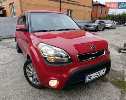 Красный Киа Soul, объемом двигателя 2 л и пробегом 215 тыс. км за 8500 $, фото 1 на Automoto.ua