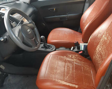 Киа Soul, объемом двигателя 1.6 л и пробегом 161 тыс. км за 7000 $, фото 18 на Automoto.ua