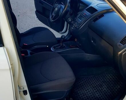 Киа Soul, объемом двигателя 1.6 л и пробегом 275 тыс. км за 8000 $, фото 2 на Automoto.ua