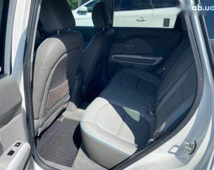 Кіа Soul, об'ємом двигуна 0 л та пробігом 132 тис. км за 7999 $, фото 10 на Automoto.ua