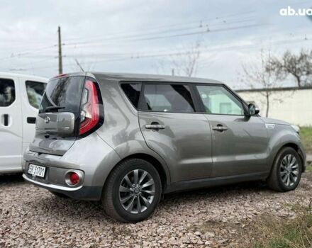 Киа Soul, объемом двигателя 0 л и пробегом 141 тыс. км за 10444 $, фото 2 на Automoto.ua