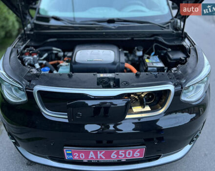 Киа Soul 2017 в Виннице на Automoto.ua Киа Soul, объемом двигателя 0 л и пробегом 138 тыс. км за 9999 $, фото 12 на Automoto.ua