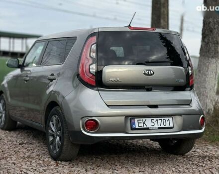 Киа Soul, объемом двигателя 0 л и пробегом 141 тыс. км за 10444 $, фото 3 на Automoto.ua