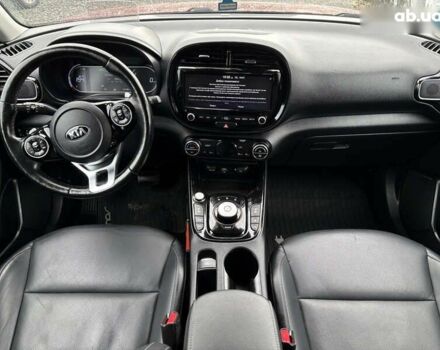 Кіа Soul, об'ємом двигуна 0 л та пробігом 121 тис. км за 16850 $, фото 24 на Automoto.ua