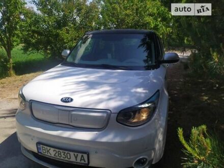 Киа Soul, объемом двигателя 0 л и пробегом 104 тыс. км за 10000 $, фото 1 на Automoto.ua