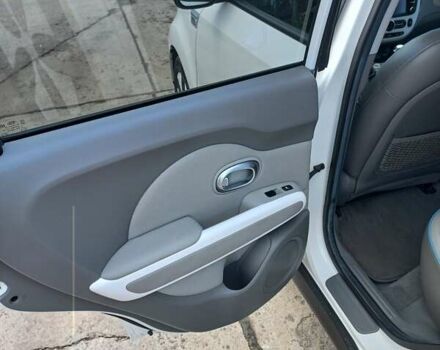 Желтый Киа Soul, объемом двигателя 0 л и пробегом 91 тыс. км за 7559 $, фото 25 на Automoto.ua