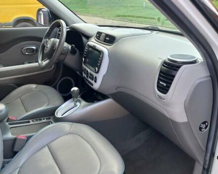 Желтый Киа Soul, объемом двигателя 0 л и пробегом 91 тыс. км за 7559 $, фото 33 на Automoto.ua